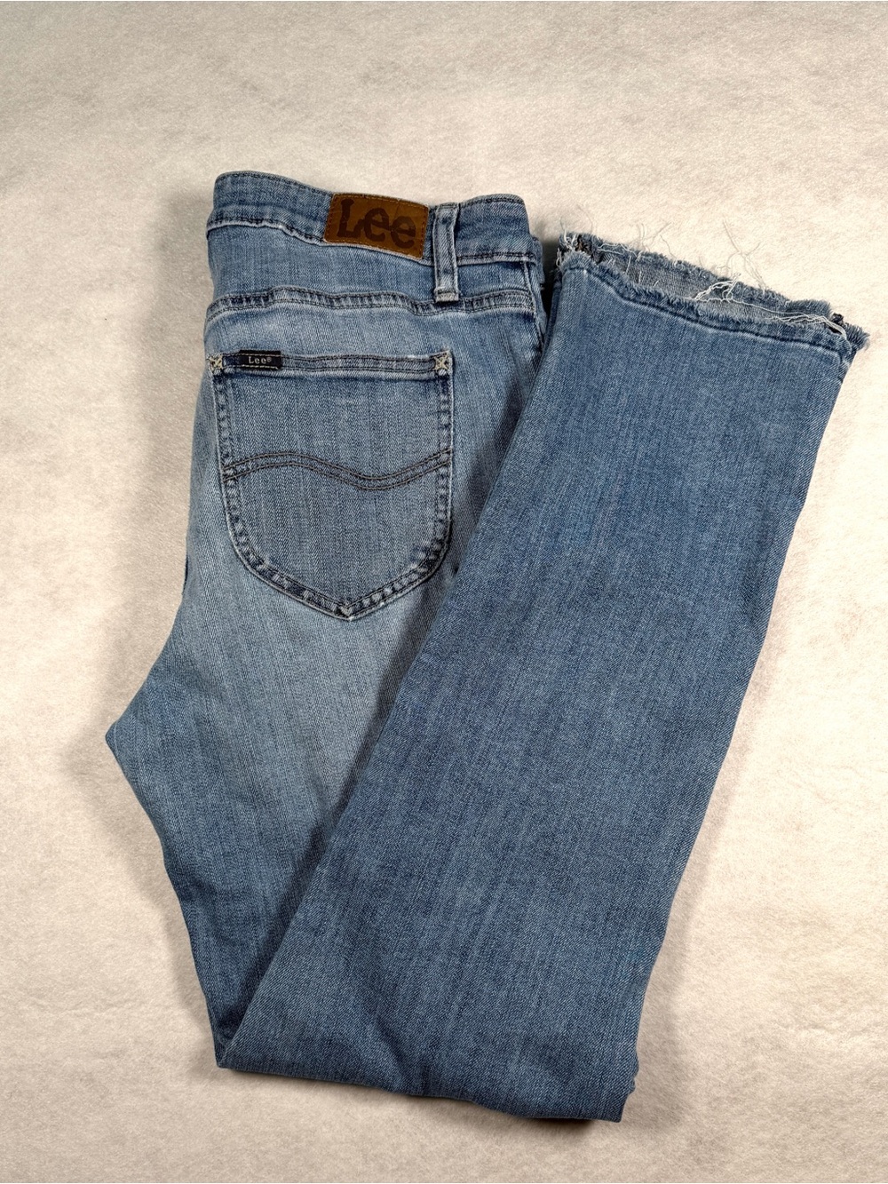 Lee Straight Leg Mid Rise Women's Size 33 X 27-28 Med Wash Fair Condition